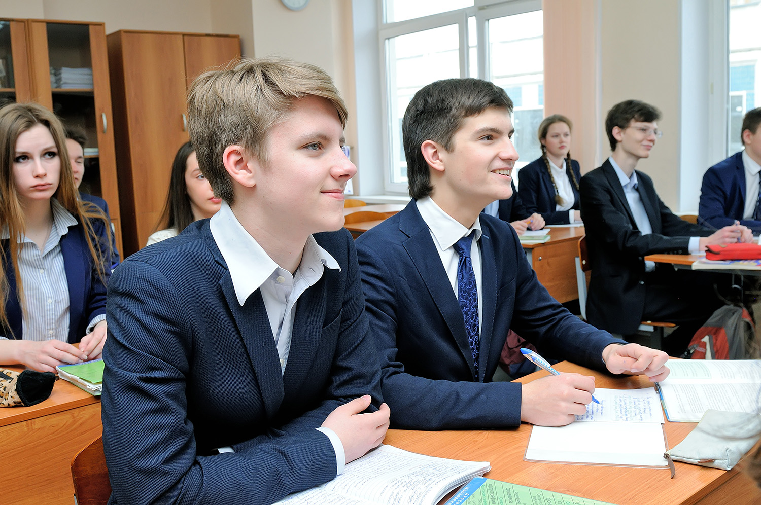 Укажите подпись к картинке.