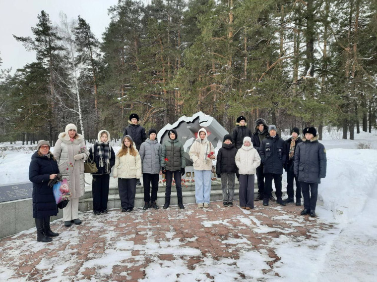 Городская акция "Защитникам Отечества посвящается...".